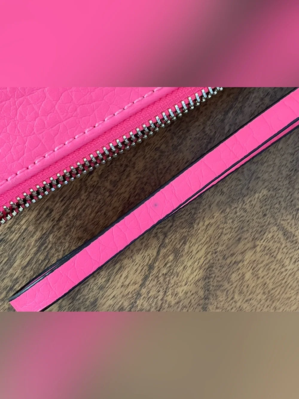 JUICY COUTURE Neon Pink Vegan Leather Double Zip Wristlet